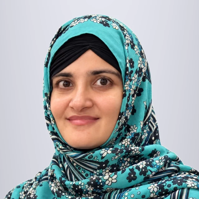 Zainab, online science tutor